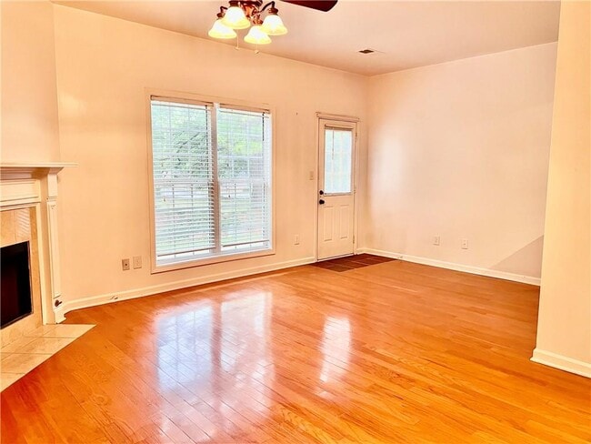 Building Photo - 1212 Primrose View Cir NW