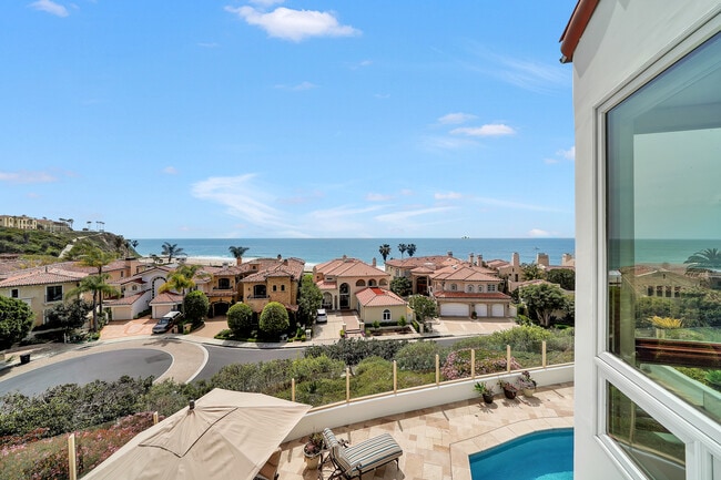 Building Photo - 30 Ritz Cove Dr