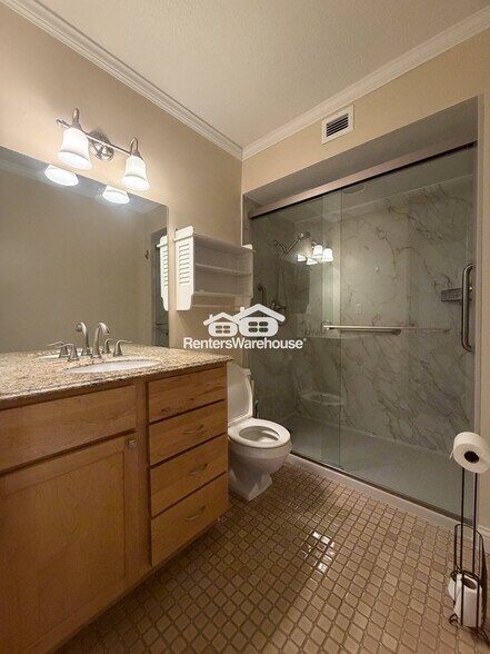 Building Photo - 1181 Edgcumbe Rd