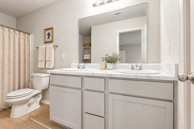 Building Photo - 5137 Woodstream Dr