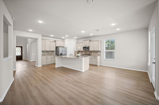 Building Photo - 10 Log House Ct