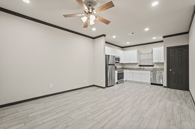 Building Photo - 4802 Cruse Rd