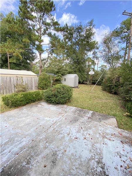 Building Photo - 2303 Beaumont Dr