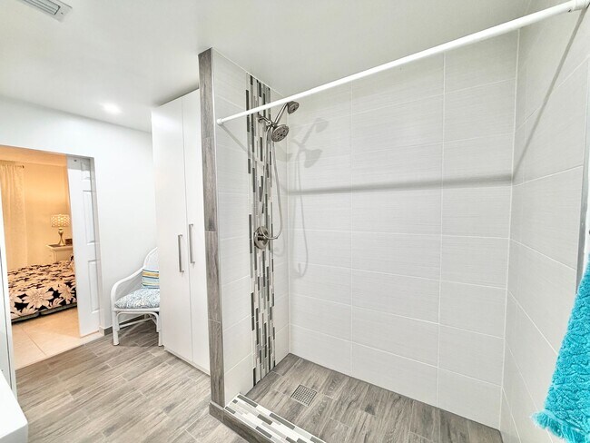 Building Photo - ** GLADES COUNTRY CLUB ** 2 BED / 2 BATH - VILLA - BUNDLED GOLF MEMBERSHIP - ANNUAL RENTAL