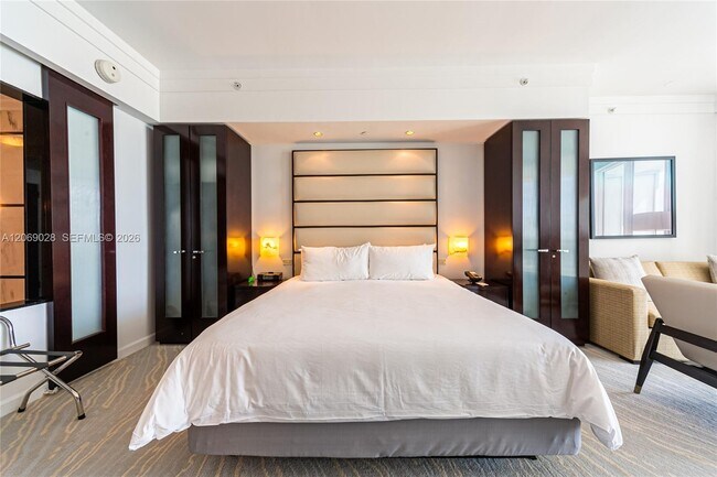 Building Photo - 4391 Collins Ave