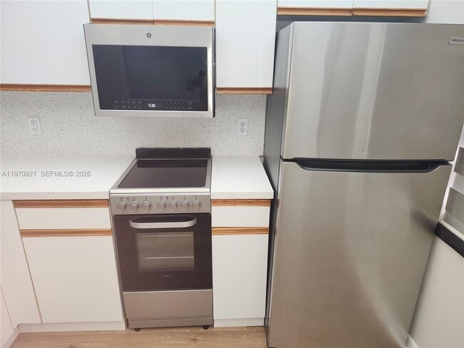 Building Photo - 12501 SW 14th St