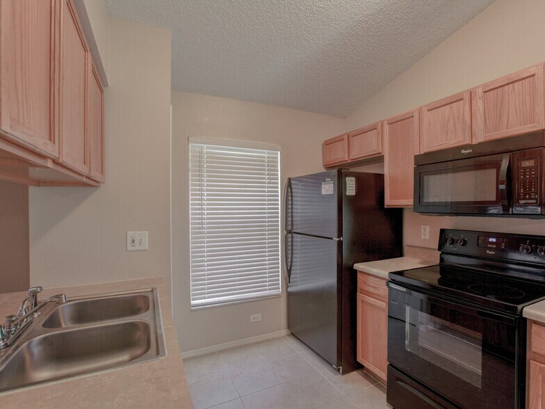 Building Photo - 1573 Palmstone Dr