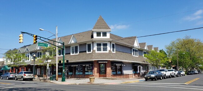 Building Photo - 115 Main St