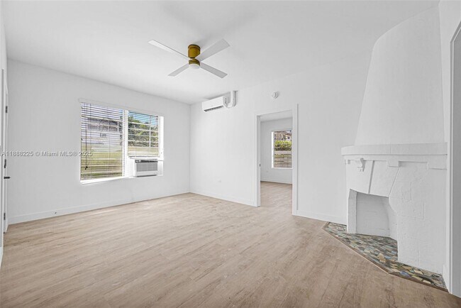 Building Photo - 641 10th St