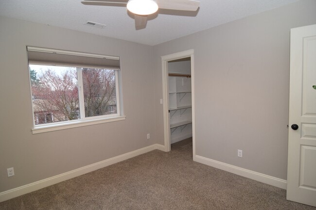 Building Photo - 21524 SW Parkin Ln