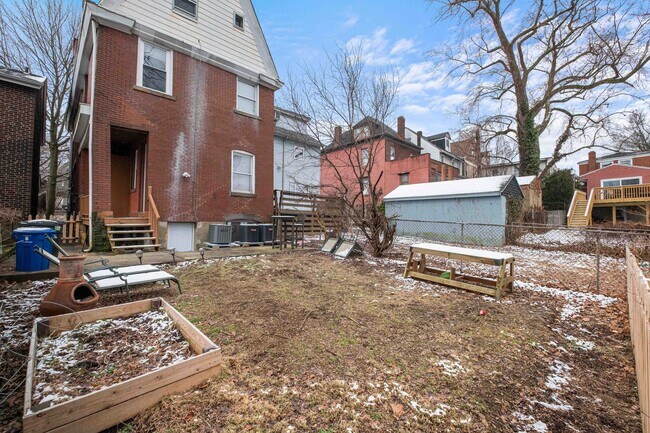 Building Photo - 2230 Tilbury Ave