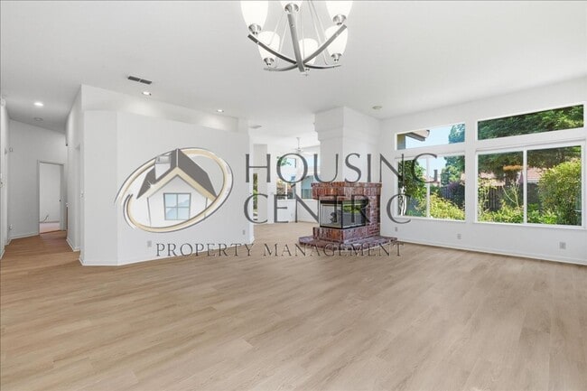 Building Photo - Beautiful Single Story Rental in the Heart of Folsom