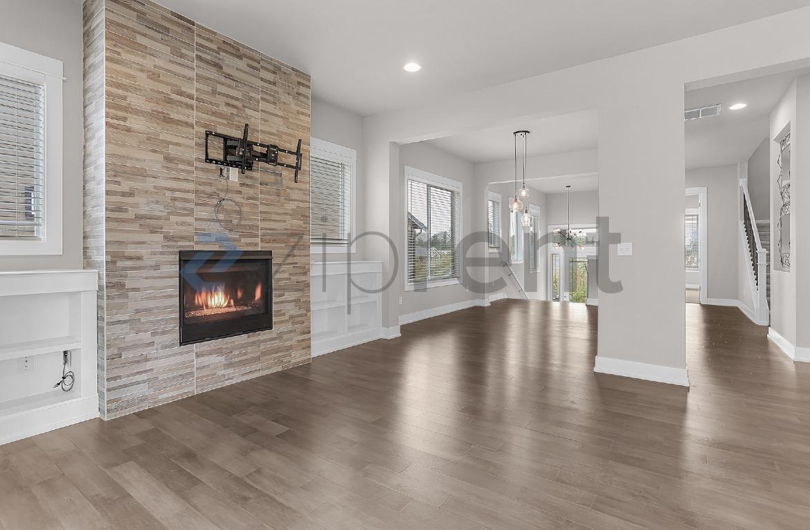 Building Photo - Unit