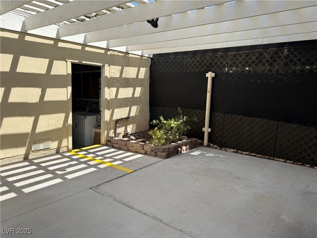 Building Photo - 3249 Liahona Way