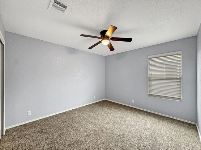 Building Photo - 1826 Strawhouse Way