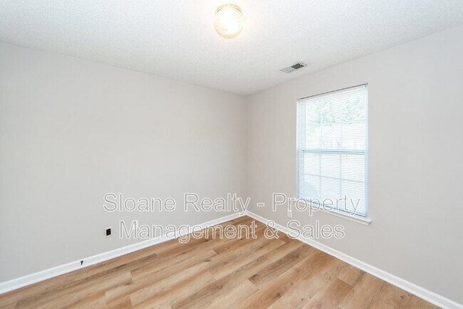 Building Photo - 1322 Pinnacle Ln