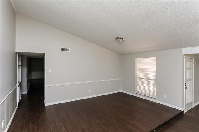Building Photo - 710 Bluebonnet Dr
