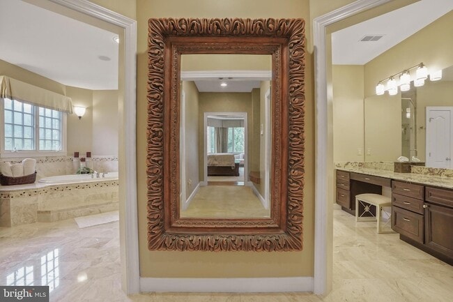 Building Photo - 9864 Walker Glen Ct