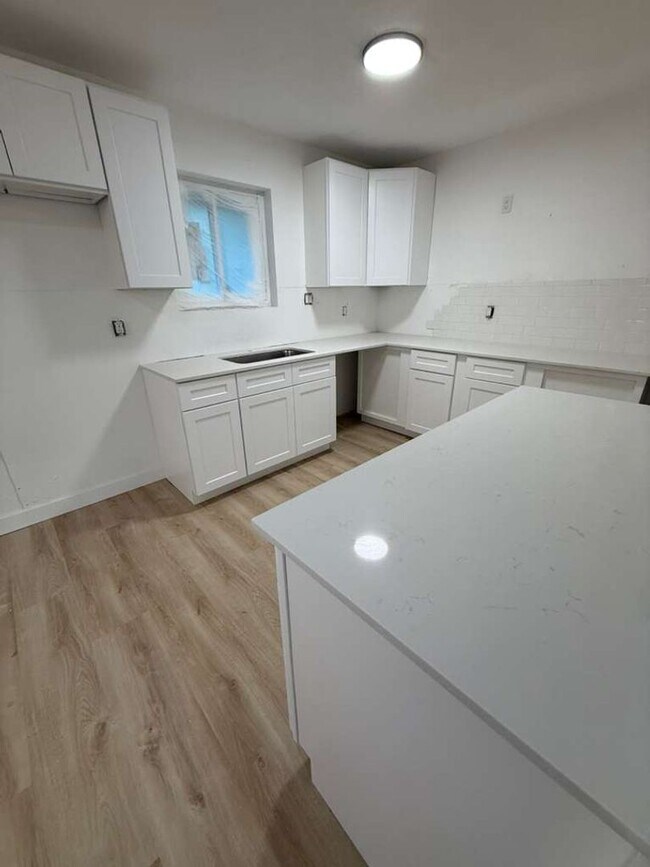 Building Photo - BEAUTIFUL HOME IN HOUSTON. MOVE IN READY!.