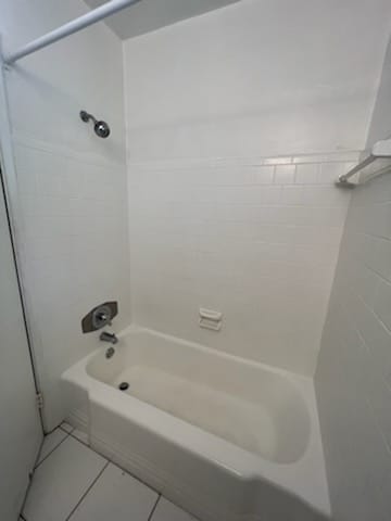 Building Photo - 23 NE 23rd Ave