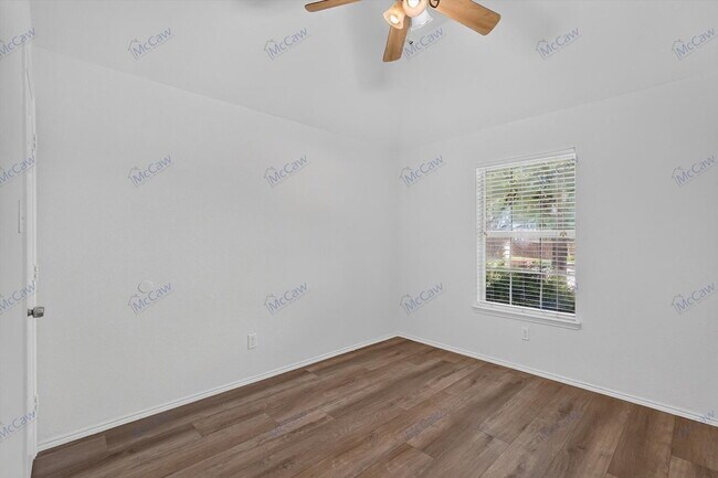 Building Photo - 7297 Chinquapin Dr