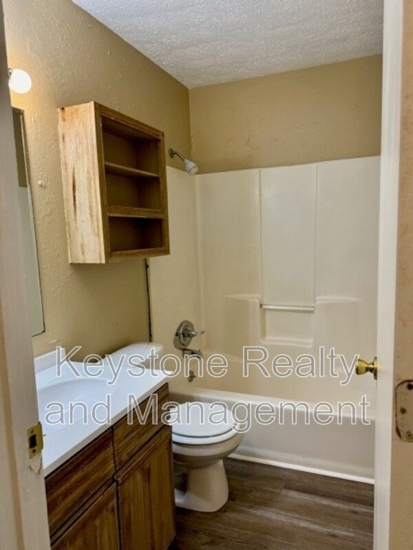 Building Photo - 306 Thompsonville Lane