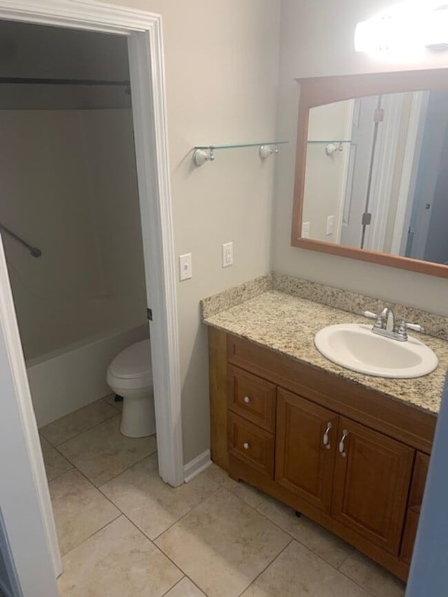 Building Photo - 3 Bd / 2 Bath Home in Pinehurst Subd.