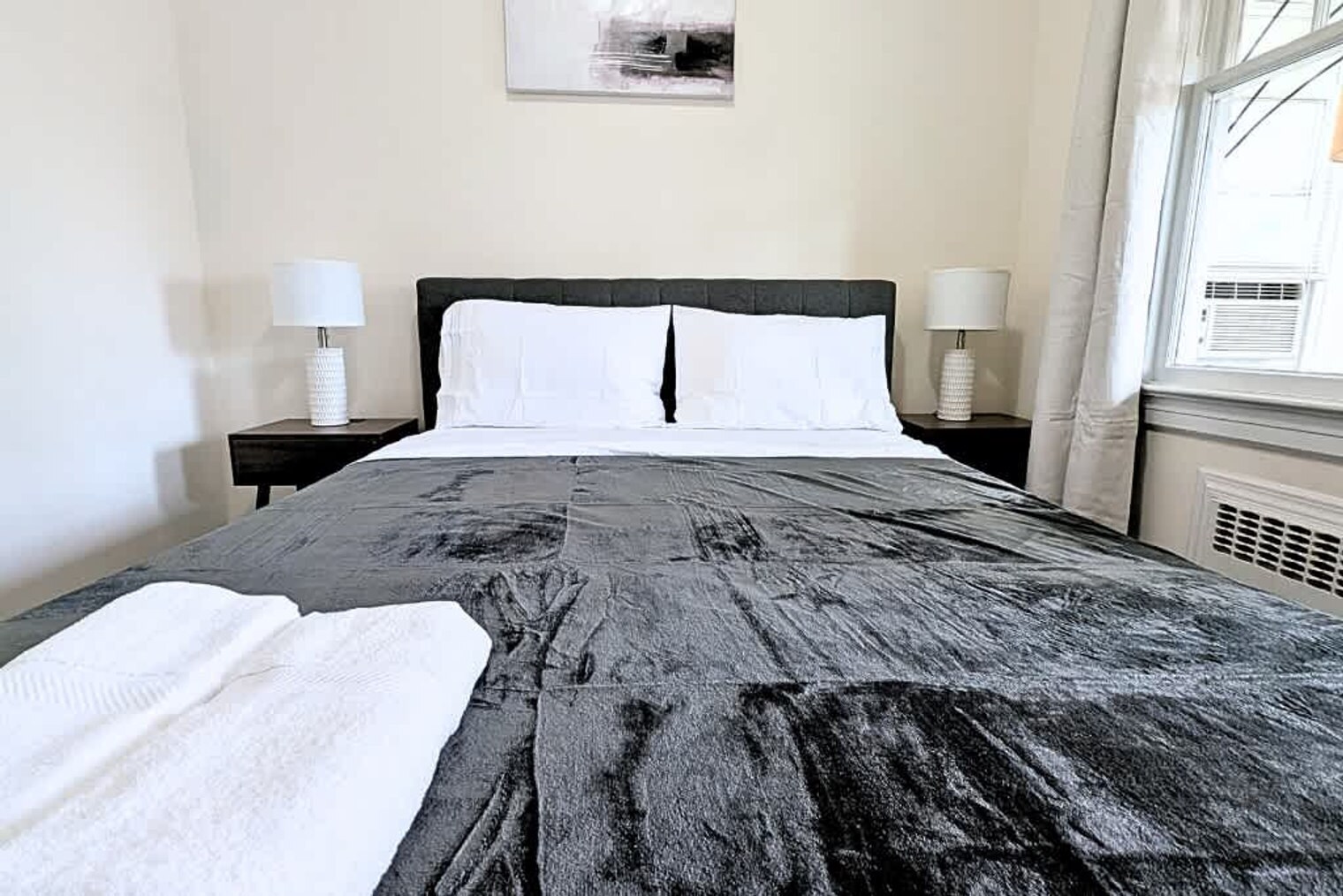 Building Photo - 108 Gotthart St