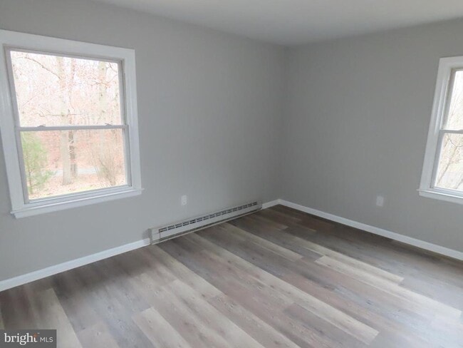 Building Photo - 563 Principio Rd