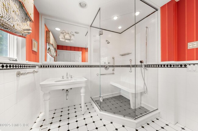 Building Photo - 21 Harkim Rd