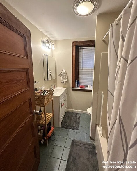 Building Photo - 174 Saint Alphonsus St