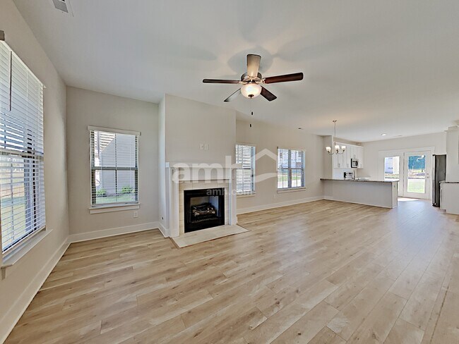 Building Photo - 5137 Jack Byrnes Dr