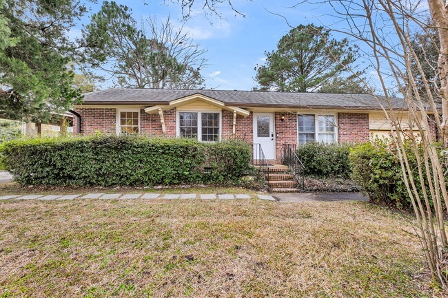 Building Photo - 1417 Rainbow Rd