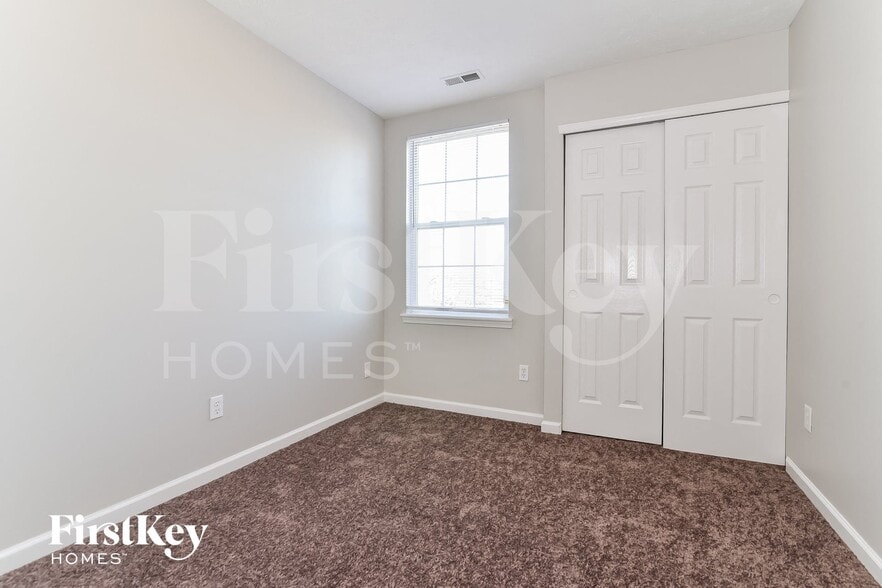 Building Photo - 2603 Dawnlake Dr