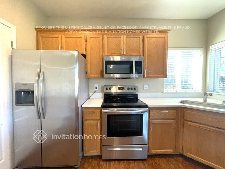 Building Photo - 2321 171st St E