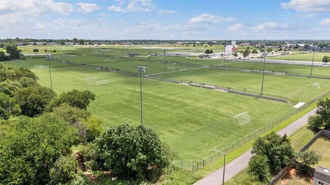 Building Photo - 1504 Sandpiper Ln