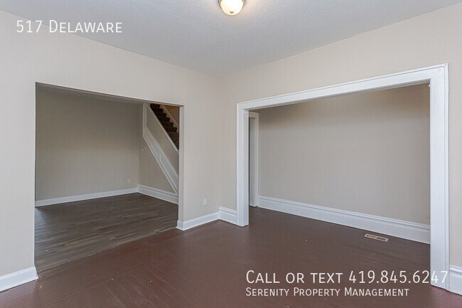 Building Photo - 517 Delaware-