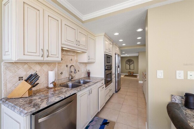 Building Photo - 9425 Blind Pass Rd