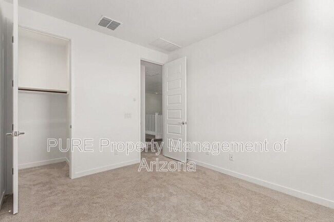Building Photo - 9206 W Roma Ave