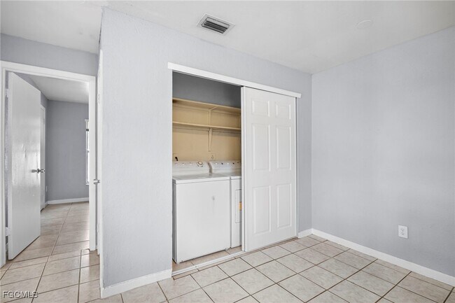 Building Photo - 5449 Tenth Ave