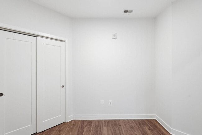 Building Photo - Experience modern living in this beautifully appointed junior one-bedroom/studio featuring an ope...