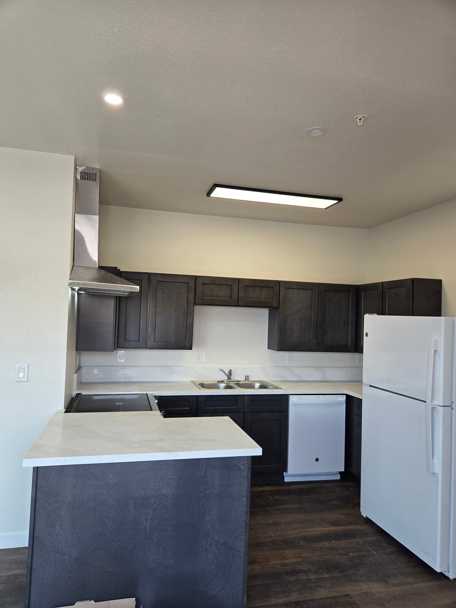 Building Photo - 524 N 7th St