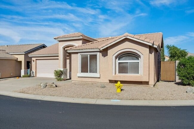 Primary Photo - 6664 E Virginia St