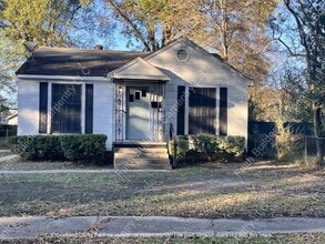 Building Photo - 3250 Wagner St