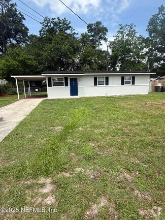 Building Photo - 2558 Lourdes Dr W