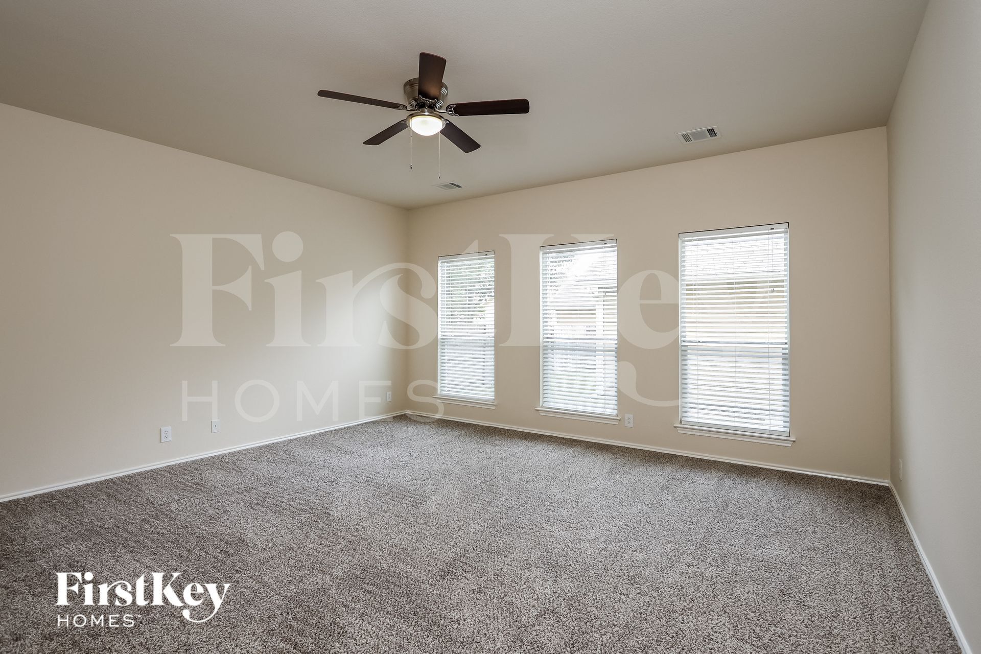 Building Photo - 101 Happy Tr