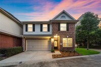 Building Photo - 2626 Couch St