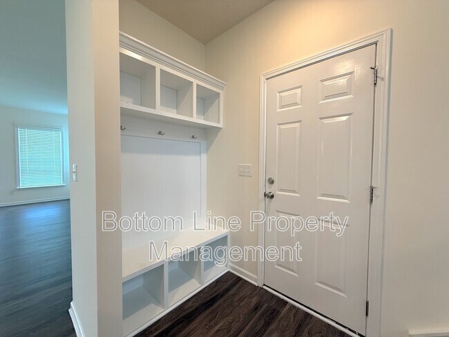 Building Photo - 14929 Baldridge Dr
