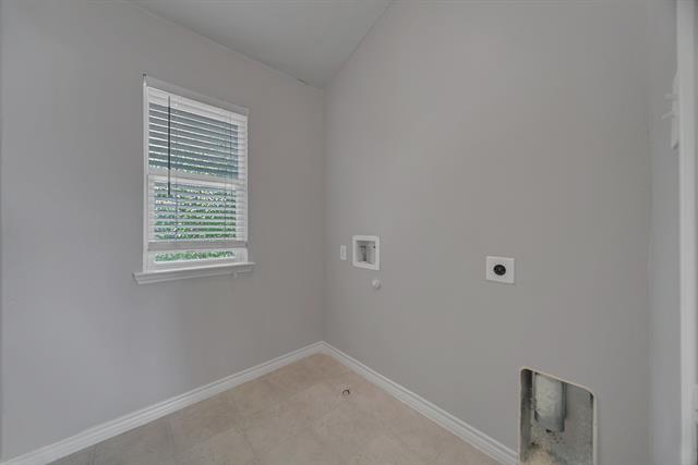 Building Photo - 7120 Wind Row Dr