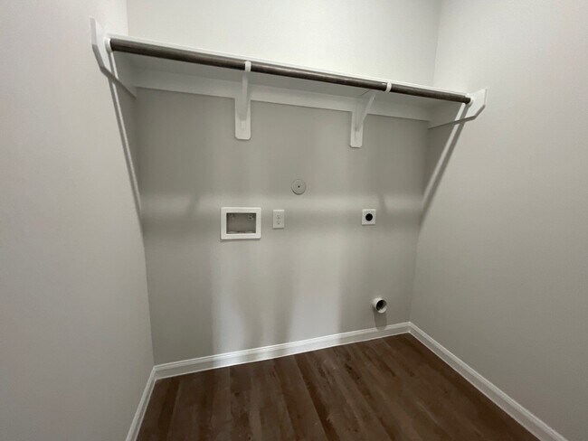 Building Photo - 287 Rd 5102